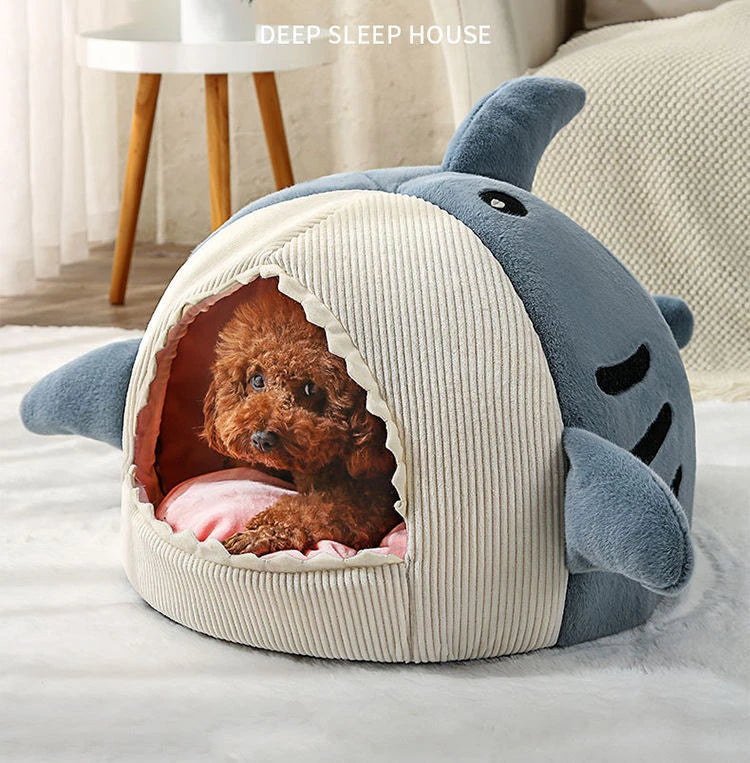 New Design Shark Shaped Warm Cute Cat Sleeping Cave Nest Semi-closed Cat Bed Soft Plush Bed for Cat Small Dog Bed