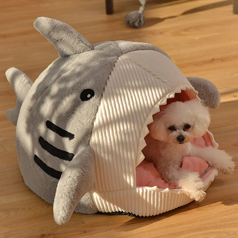 New Design Shark Shaped Warm Cute Cat Sleeping Cave Nest Semi-closed Cat Bed Soft Plush Bed for Cat Small Dog Bed